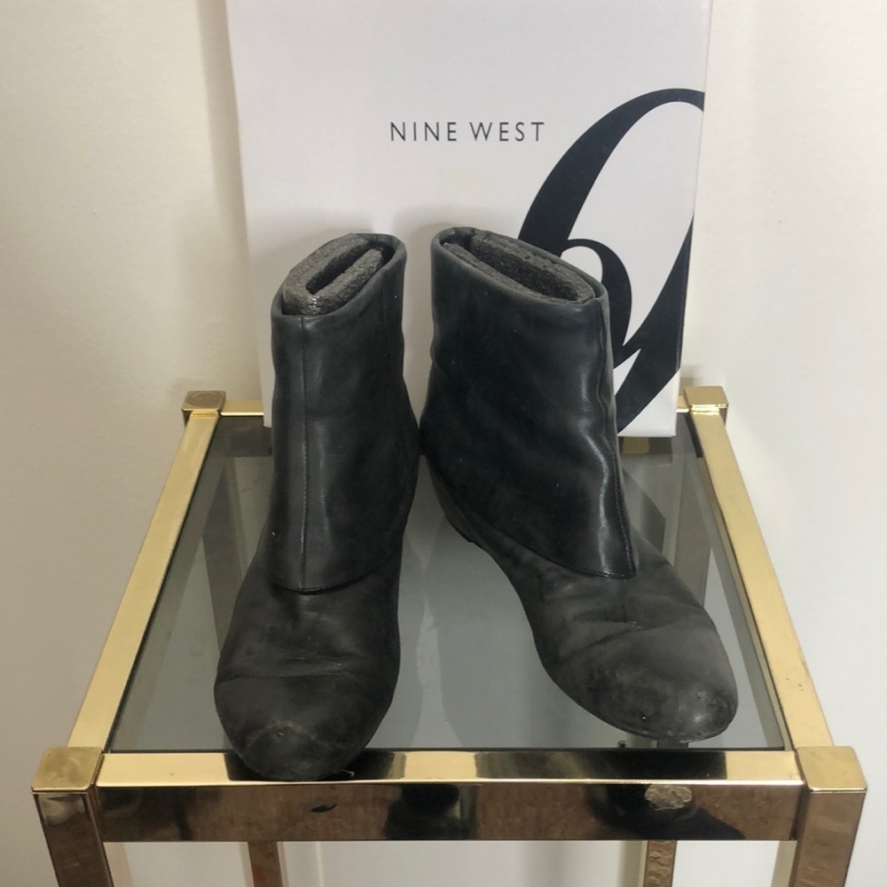 Nine West black leather ankle booties size 7.5​
